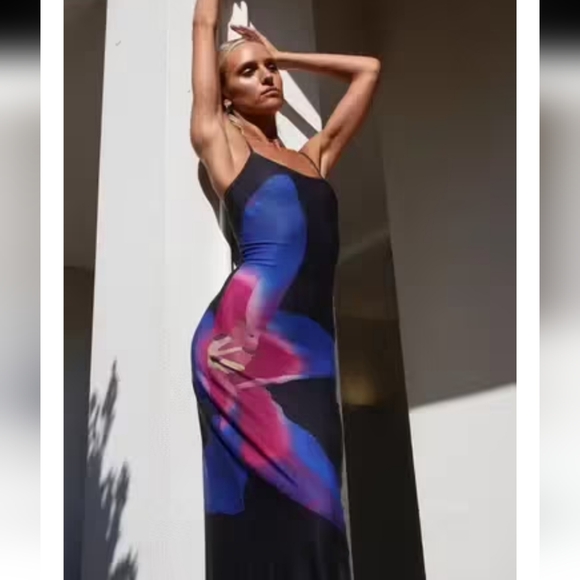 Lily Floral Dress NWOT - Picture 5 of 15